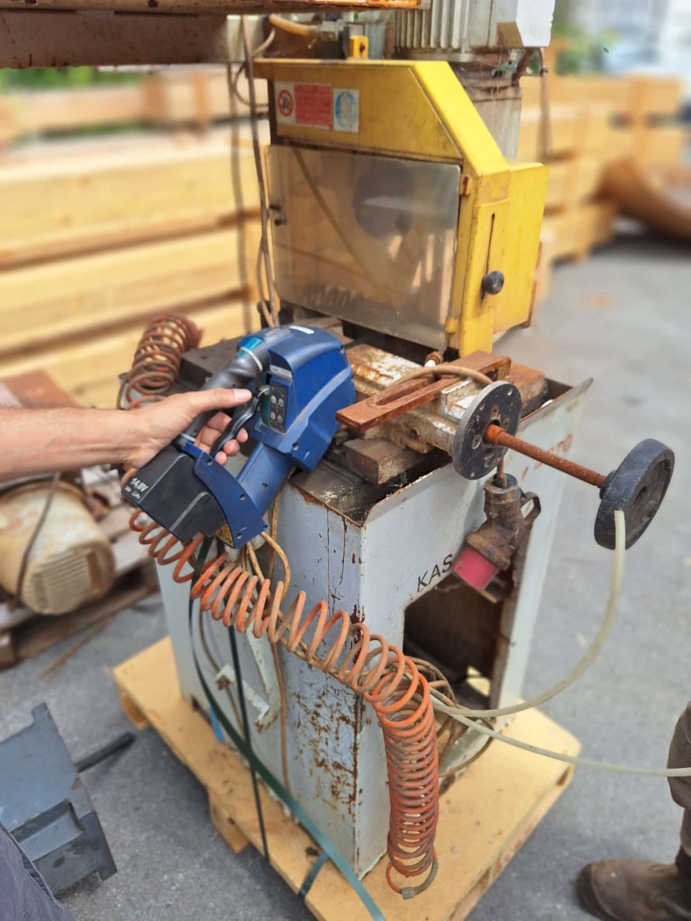 #MACHINE_OUTILS